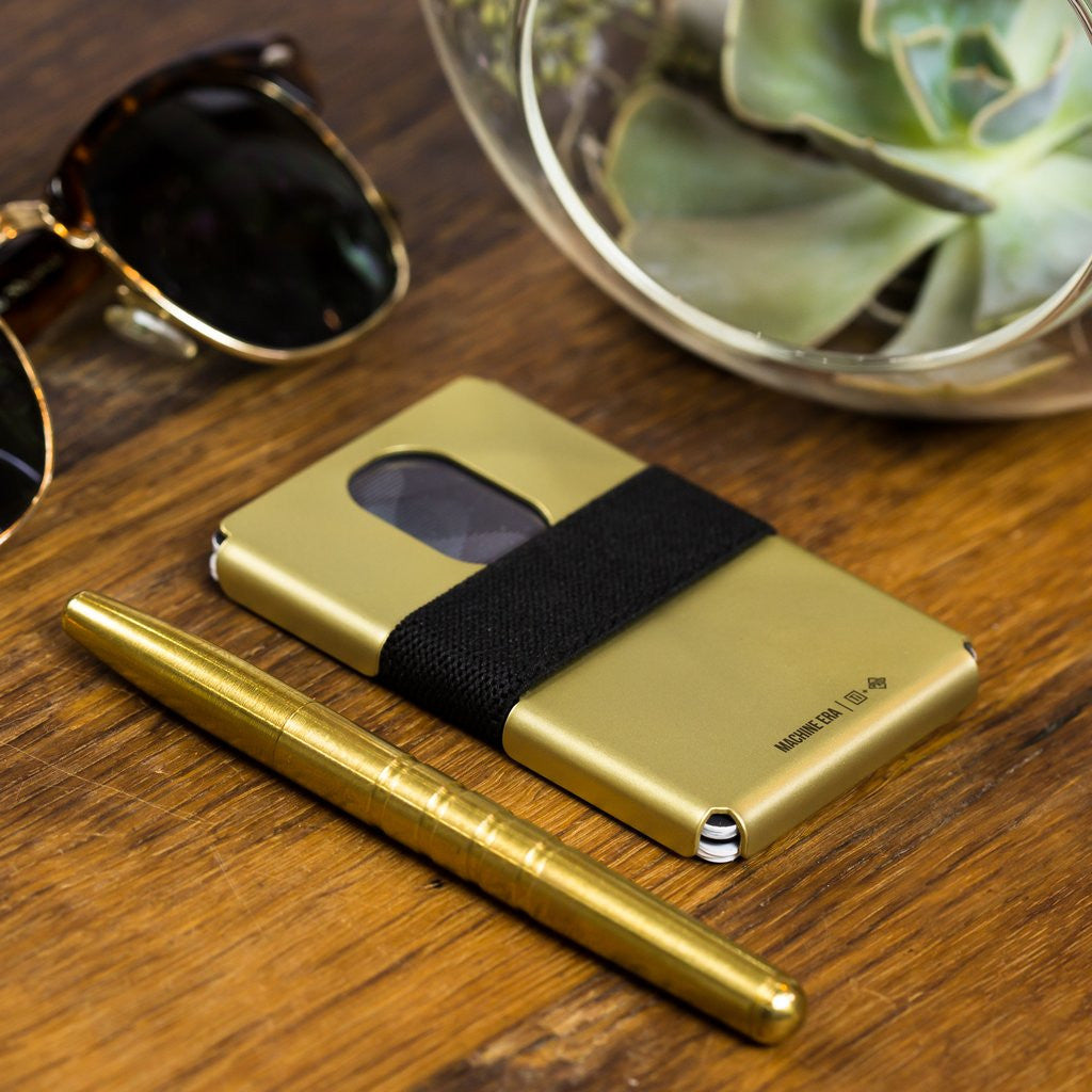6 Men's Gear Essentials for Travelling This Christmas
